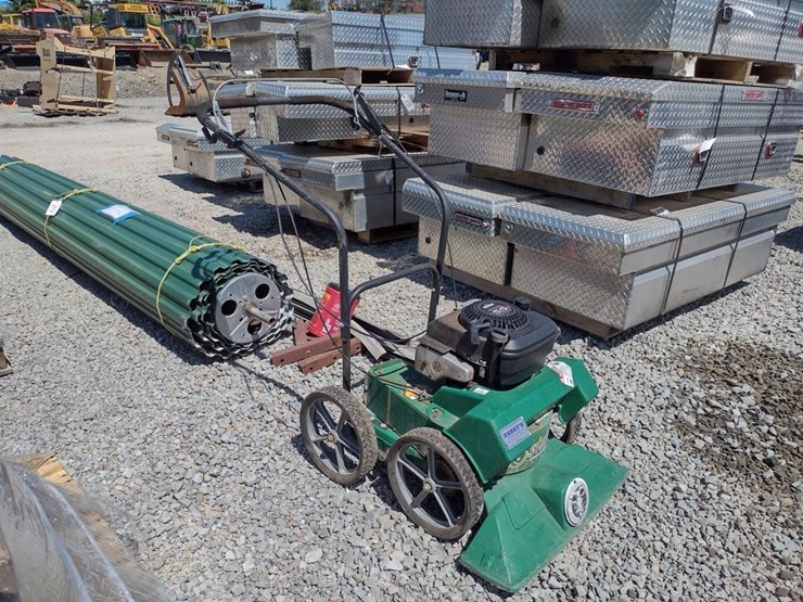 billy-goat-vacuum-walk-behind-chipper-shredder-(qea-4715)-image-2