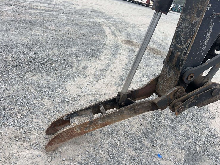 2021-deere-75g-image-19