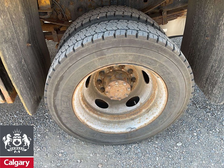 2015-ford-f550-image-11