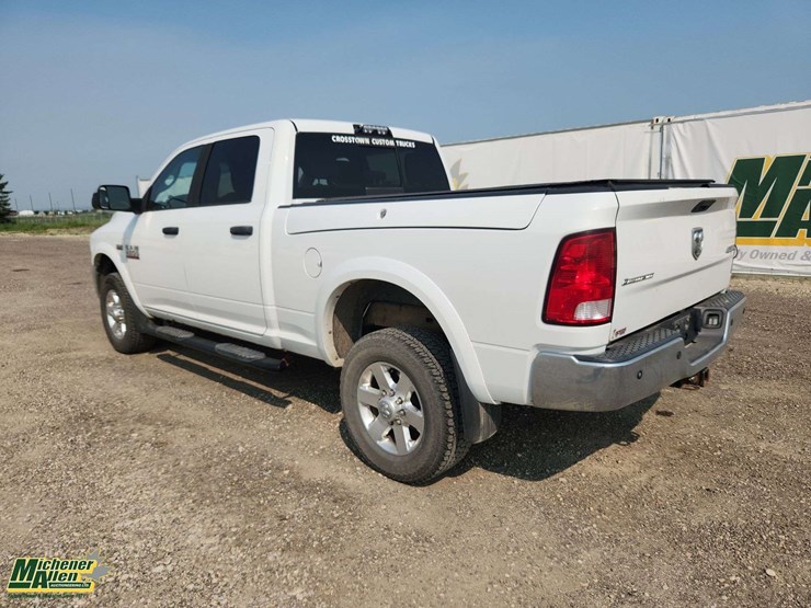 2014-dodge-2500-image-3