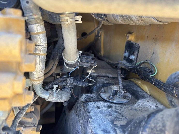 2018-caterpillar-259d-image-45