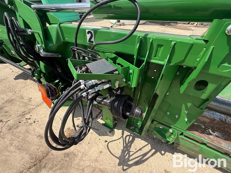 2022-john-deere-c12f-image-15