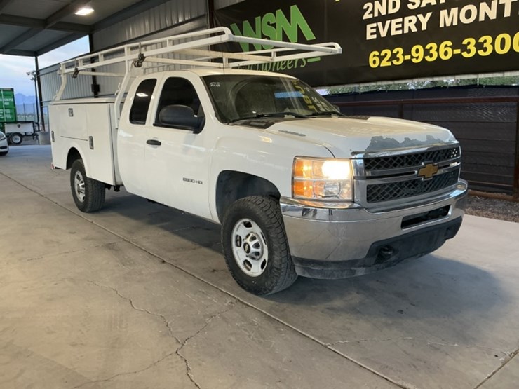 2013-chevrolet-silverado-2500hd-image-2