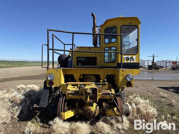 trackmobile-tm95-rail-car-mover-image-2