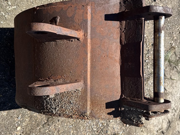 backhoe-bucket-image-9