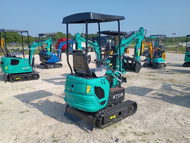 #l62-009-•-2026-cfg-kt13r-mini-excavator-image-4