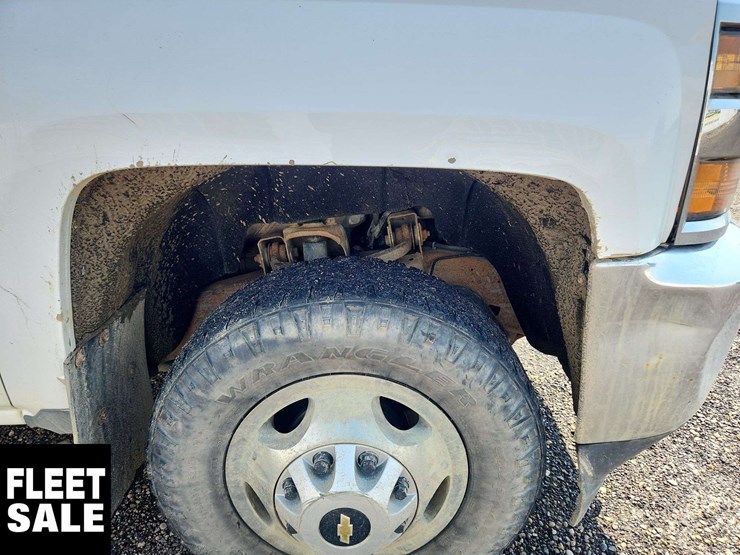 2015-chevrolet-silverado-3500hd-image-51