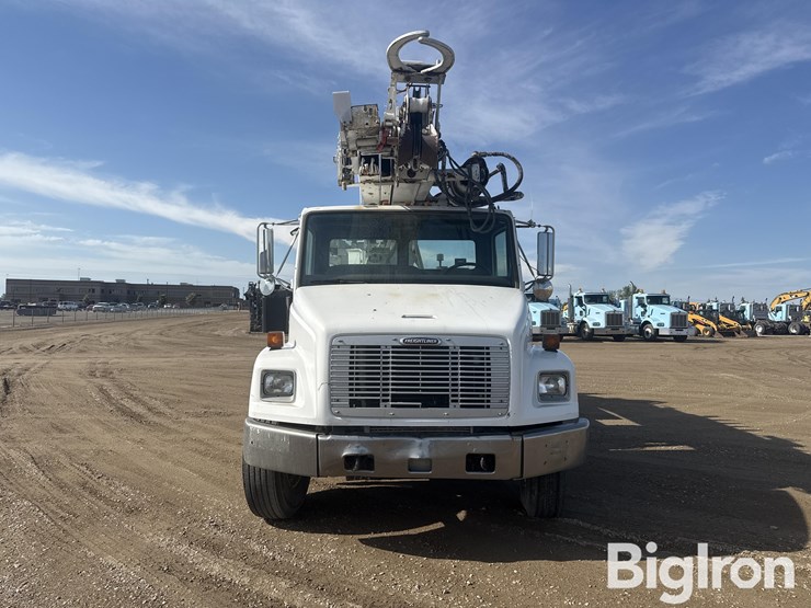 2003-freightliner-fl70-image-2