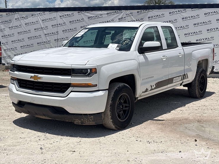 2019-chevrolet-silverado-1500-image-1