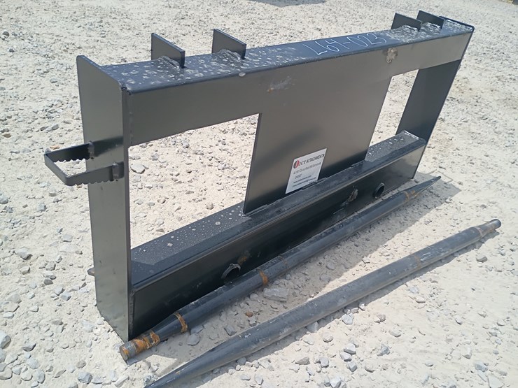 #l64-023-•-jct-bale-spear-skid-steer-attachment-image-6