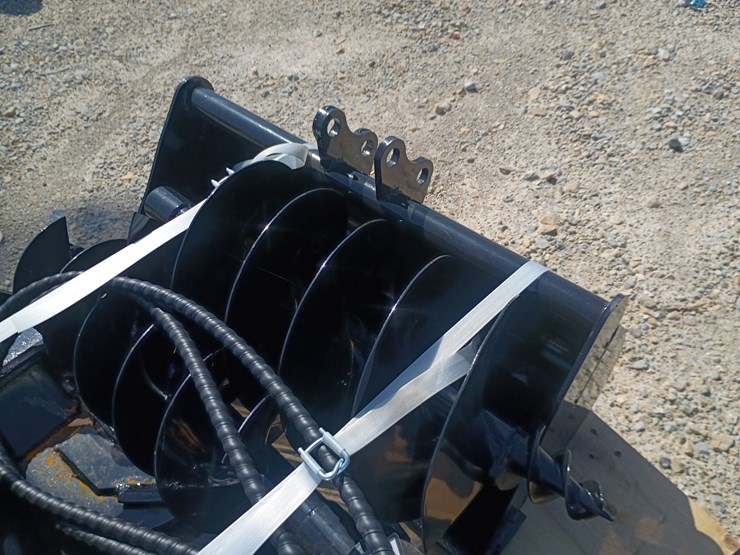 #l66-018-•-agt-mini-excavator-attachment-set-image-10