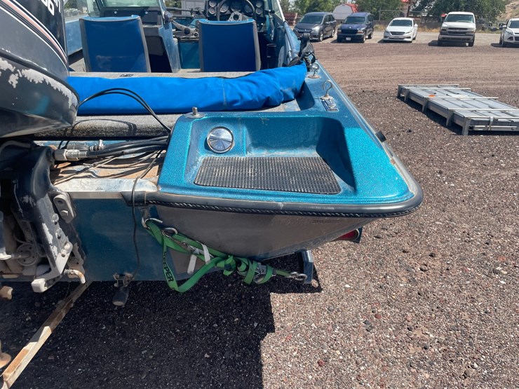 #2151-•-1989-stratos-bass-boat-and-stratos-trailer-image-25