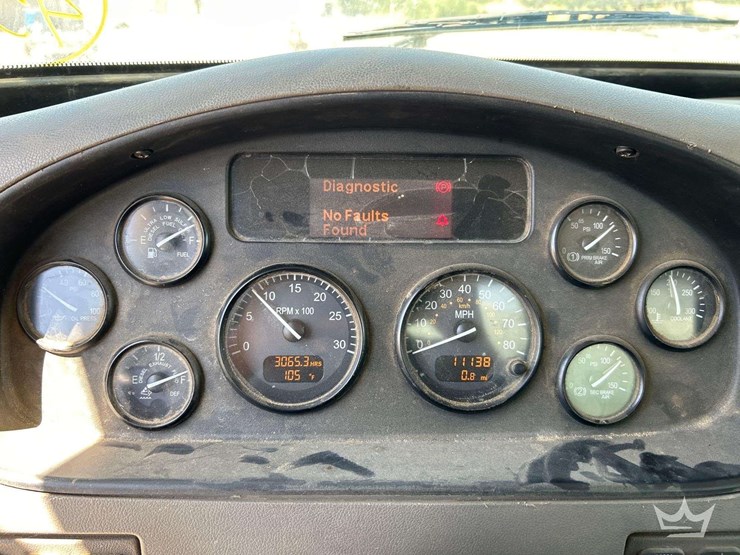 2017-peterbilt-337-image-15