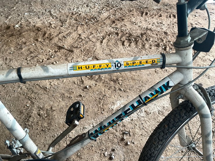 #1247-•-various-recreational-items-image-21