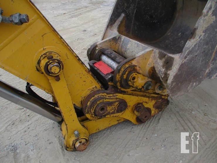 2015-caterpillar-336fl-image-16