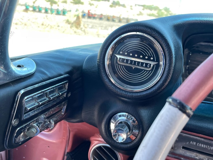#2109-•-1959-cadillac-62-series-image-37