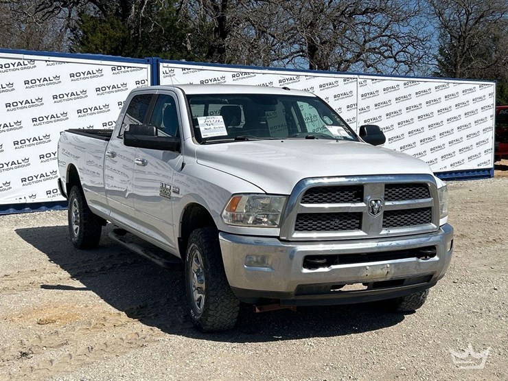 2014-dodge-2500-image-4