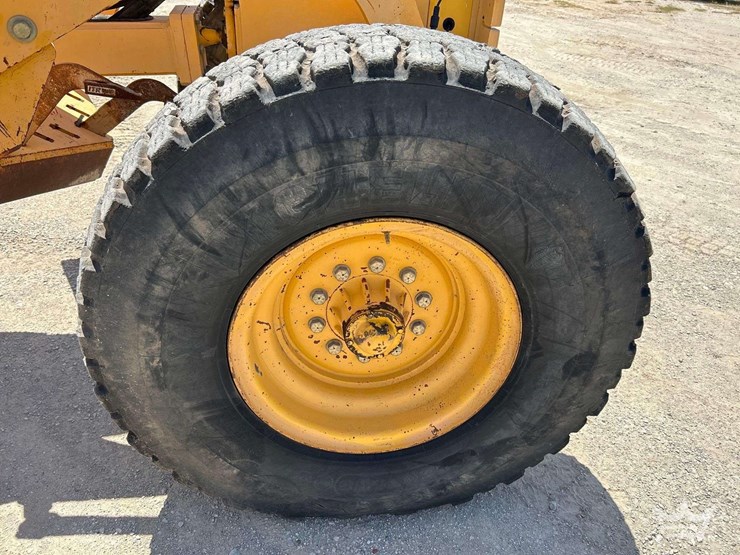 2006-volvo-g710b-articulated-motor-grader-image-27