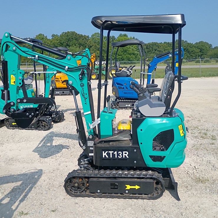 #L62-010 • 2026 CFG KT13R Mini Excavator