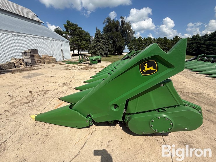 2022-john-deere-c12f-image-10