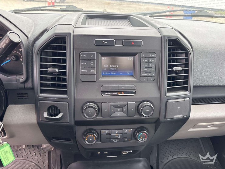 2015-ford-f150-image-16