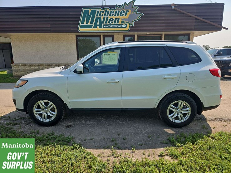 2011-hyundai-santa-fe-image-6