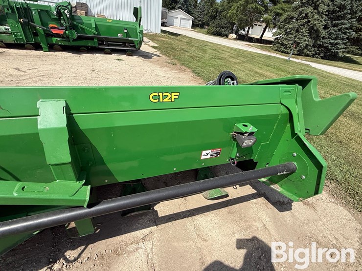 2022-john-deere-c12f-image-15