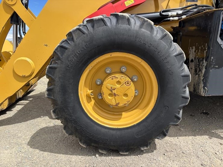 2022-caterpillar-430-image-27