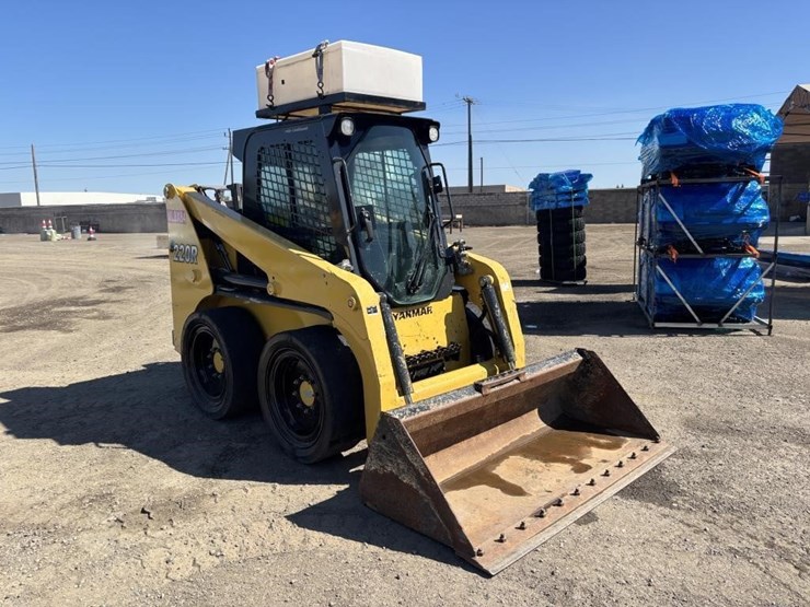 2018-yanmar-s220r-image-2