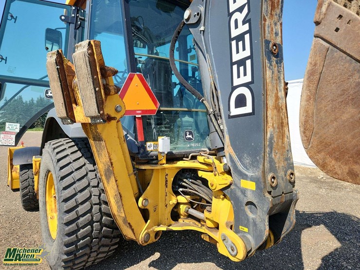deere-410l-image-44