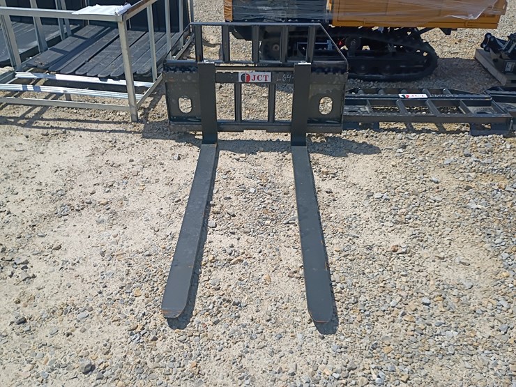 #l64-085-•-jct-pallet-fork-skid-steer-attachment-image-1