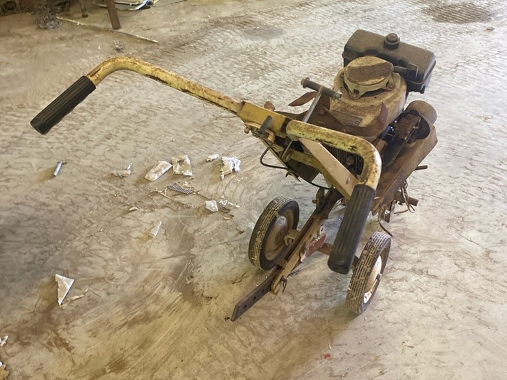 #250-•-rotary-tiller-image-3