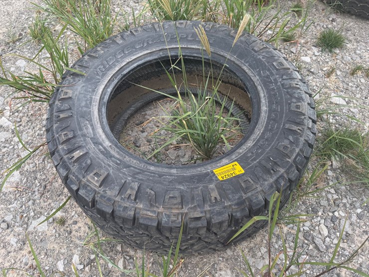 #34924-•-12.50/r20-tire-inv#-34924-image-2