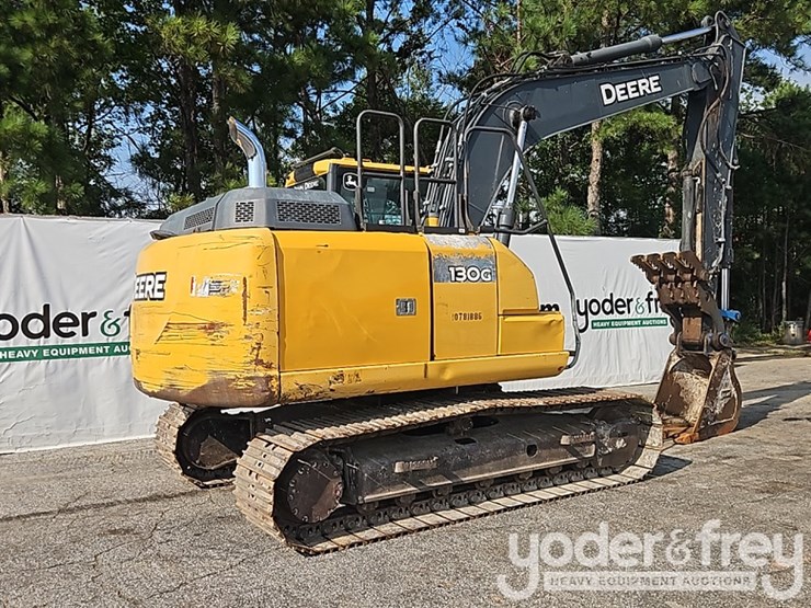 2018-deere-130g-image-5