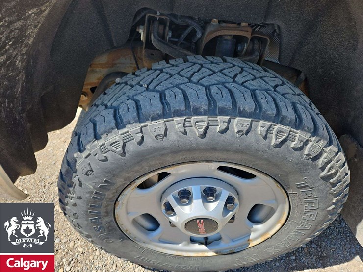 2018-gmc-sierra-2500hd-image-9