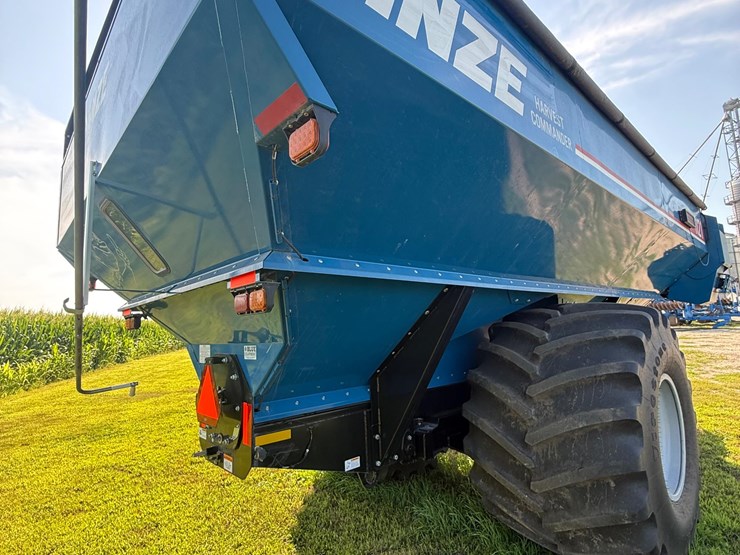 2022-kinze-1121-image-17