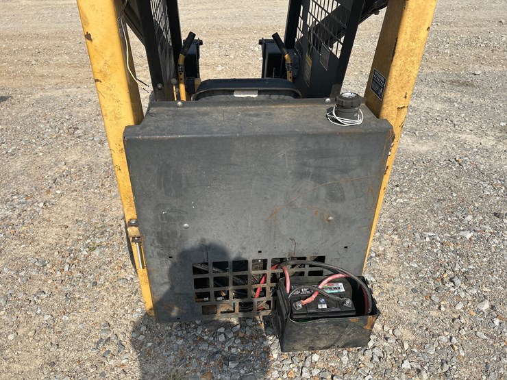 new-holland-l250-image-8
