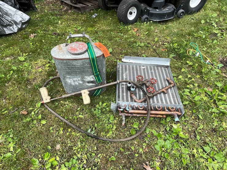 #6110-•-hudson-vintage-backpack-sprayer-image-1