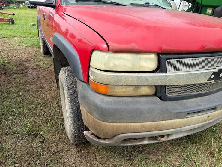 2002-chevrolet-silverado-2500hd-image-28