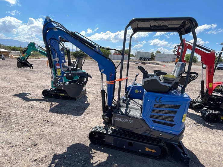 #2450-•-2026-cfg-dm20ym-mini-excavator-image-3