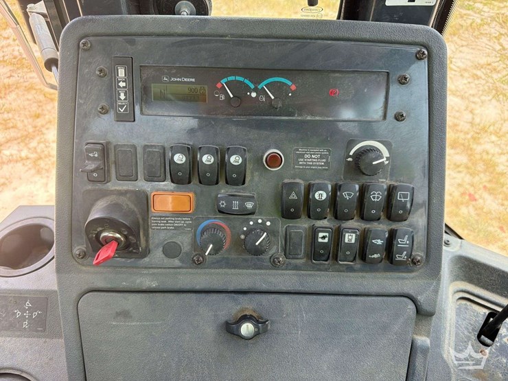 2017-deere-310l-image-8