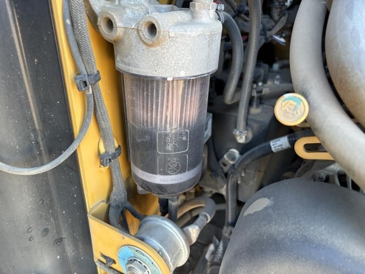 2018-caterpillar-259d-image-38