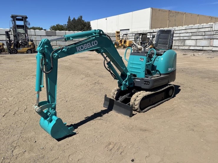 kobelco-sk007-image-1