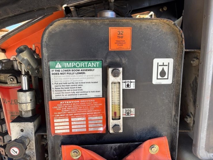 2003-jlg-600a-image-28