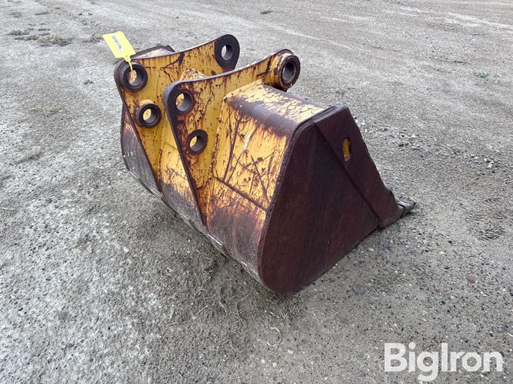 caterpillar-backhoe-bucket-image-5