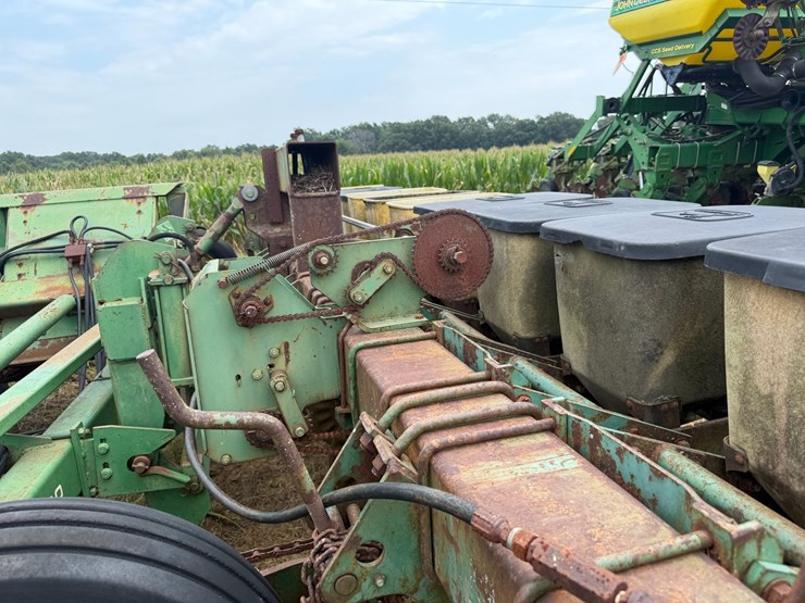 john-deere-530-image-34