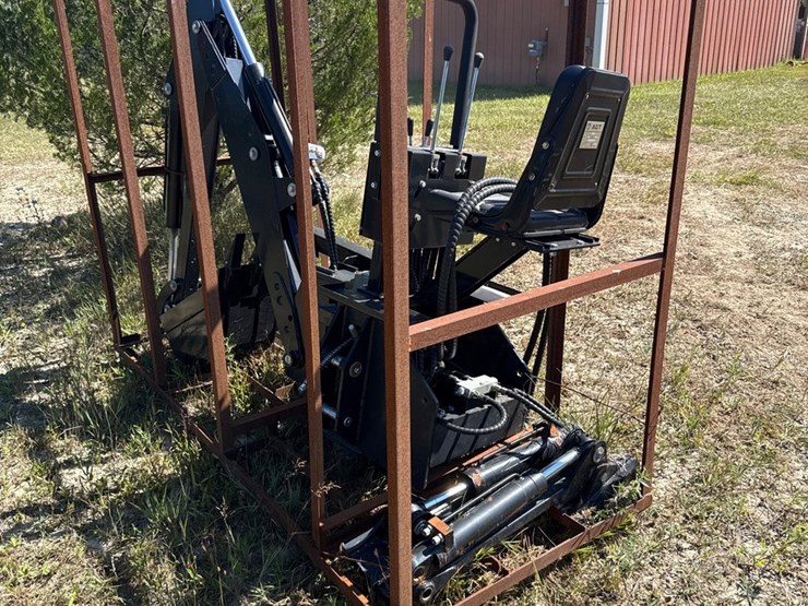 #2258-•-agt-skidsteer-mount-backhoe-image-3