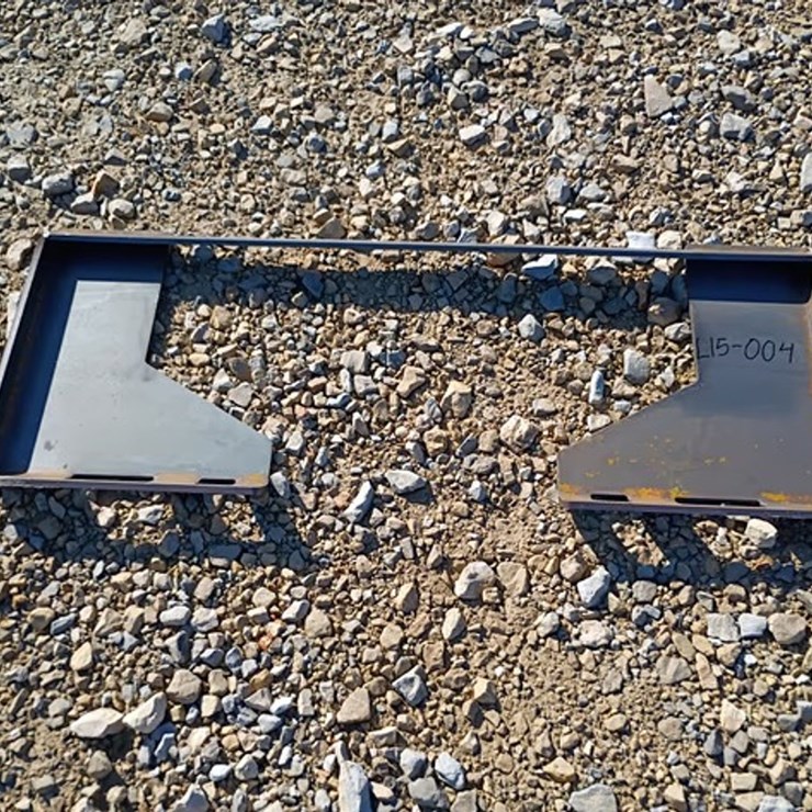 #L53-033 • Wolverine Cut-out Mounting Plate Skid Steer Attachment
