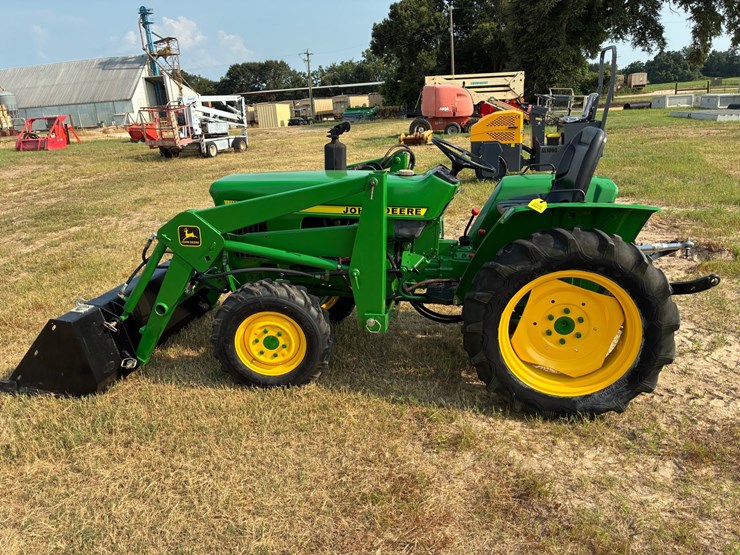 john-deere-750-image-1