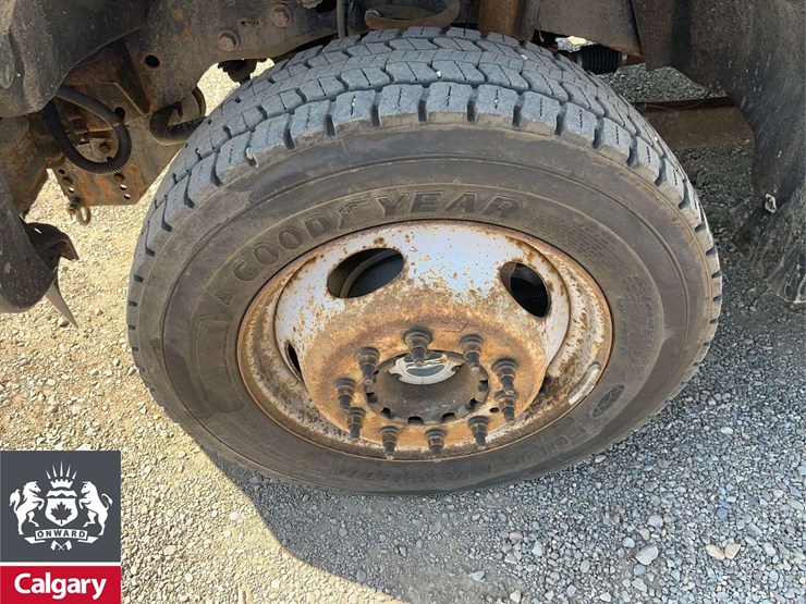 2015-ford-f550-image-10
